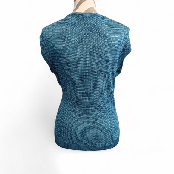 WHBM Sweater Shell - Picture 4 of 6